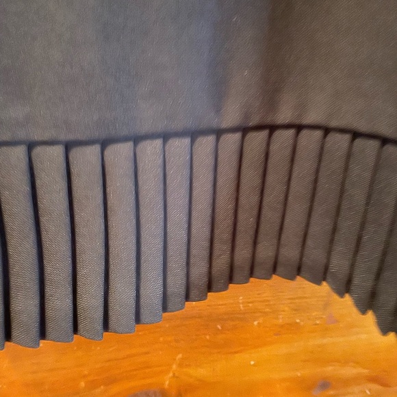 Style & Co woman’s plus size straight black skirt with pleated bottom size 16 - Picture 2 of 4